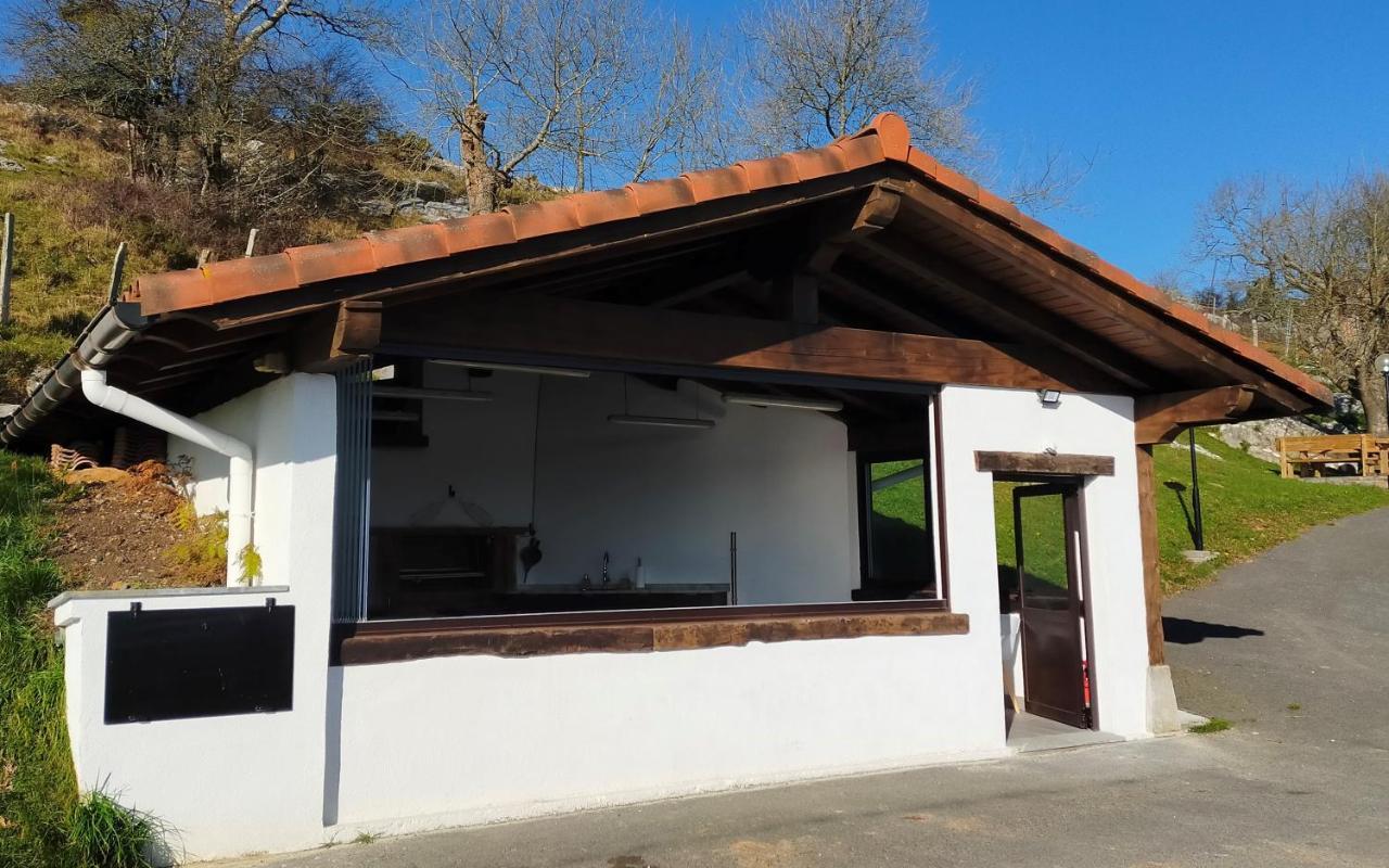 Saskarate Vila Asteasu Exterior foto
