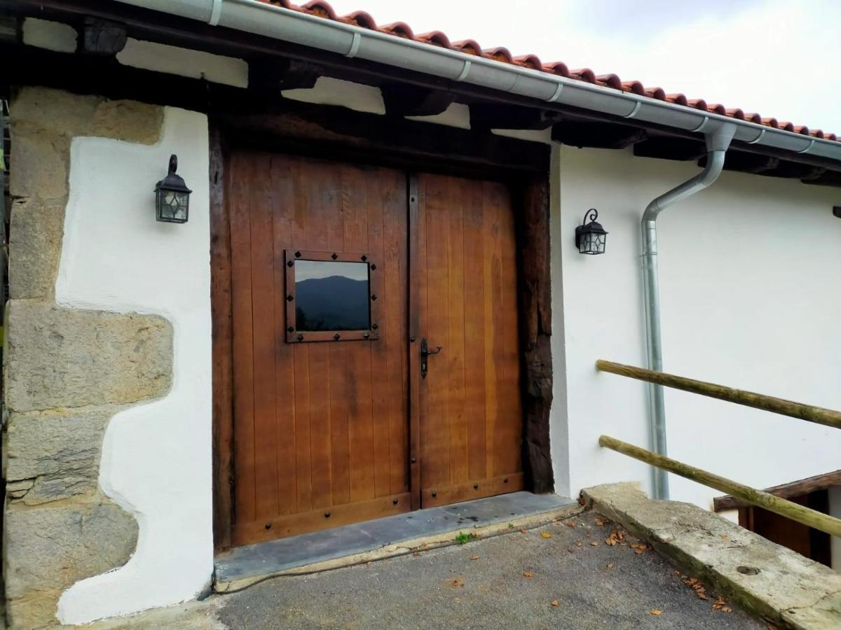 Saskarate Vila Asteasu Exterior foto